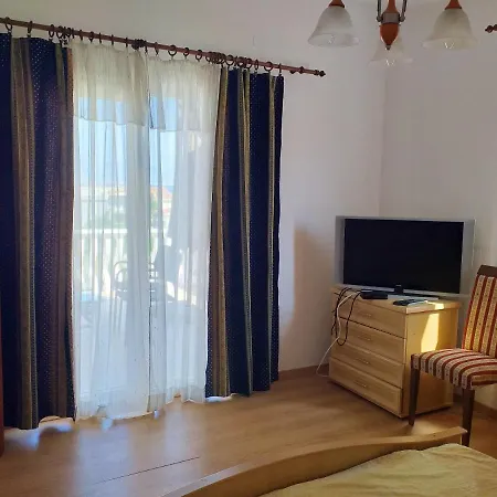 Ulica Radnjaca Xxi Apartment
