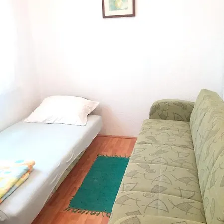 Apartment Ulica Radnjaca Xxi