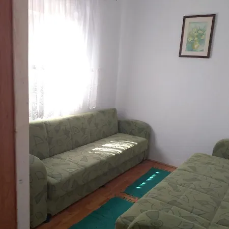 Ulica Radnjaca Xxi Apartment *