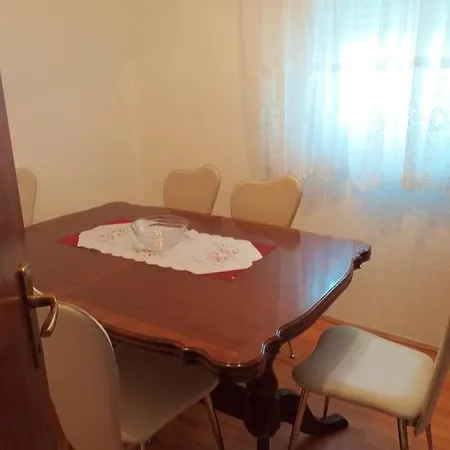 Ulica Radnjaca Xxi *